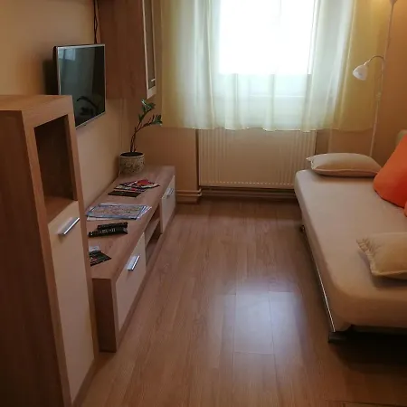 Apartmán Agnes Vendeghaz Gyula Exteriér fotografie