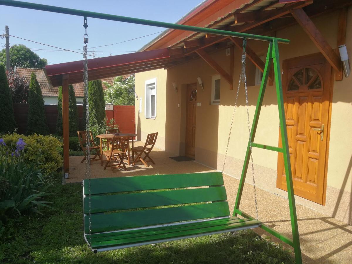 Apartment Agnes Vendeghaz *
